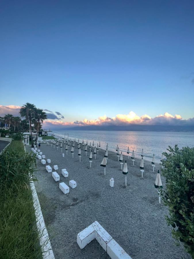 Gm Immobiliare Apartment Reggio di Calabria Bagian luar foto